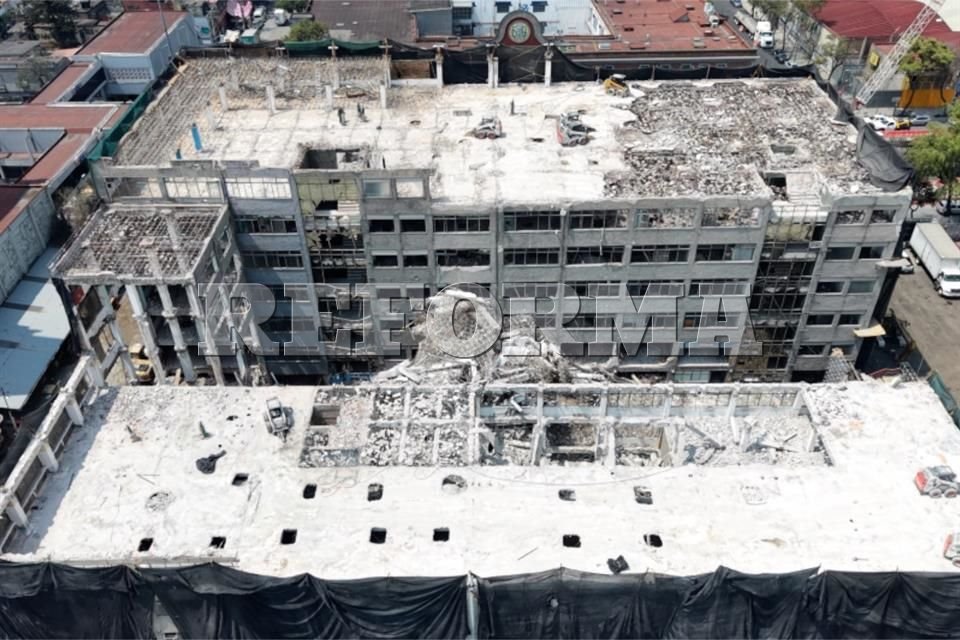 Demolición sin permisos provocó colapso mortal en San Antonio Abad #SanAntonioAbad 📰